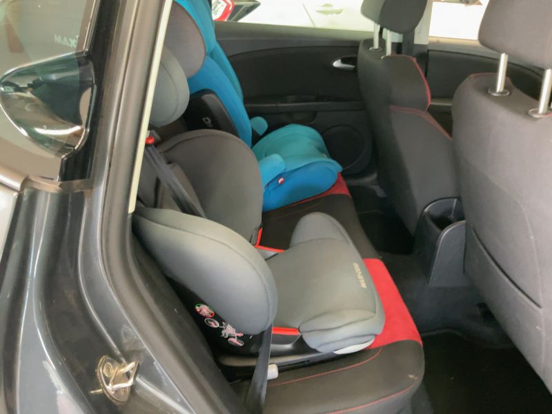 Seat Leon 2.0 TDI FR — zdjęcie 14