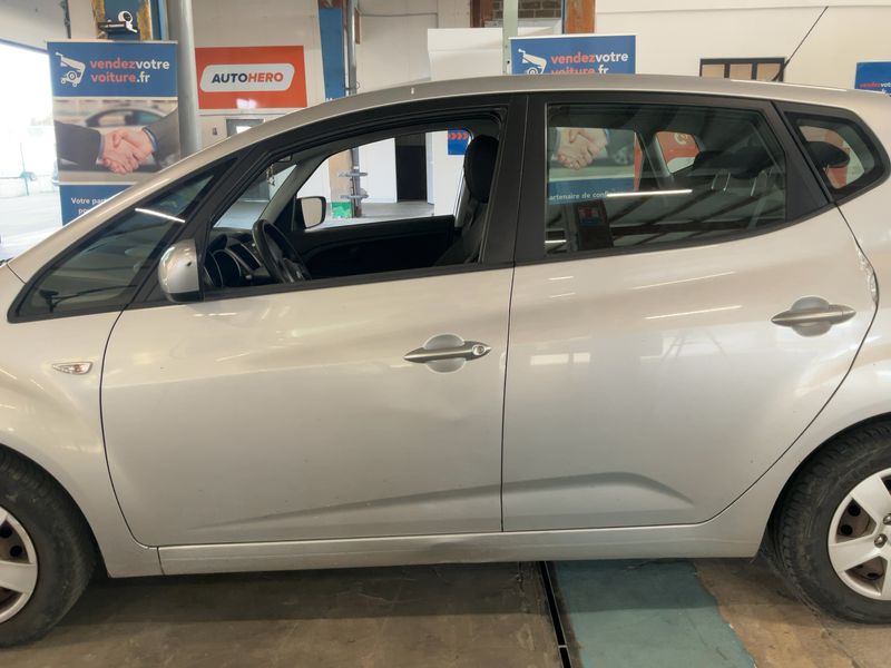 Kia Venga 1.4 Style — zdjęcie 4