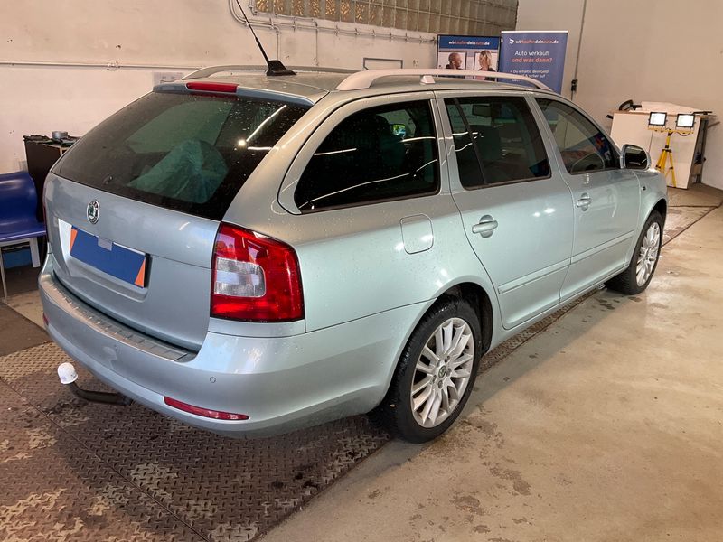 Skoda Octavia 1.8 TSI Laurin & Klement 4x4 — zdjęcie 2