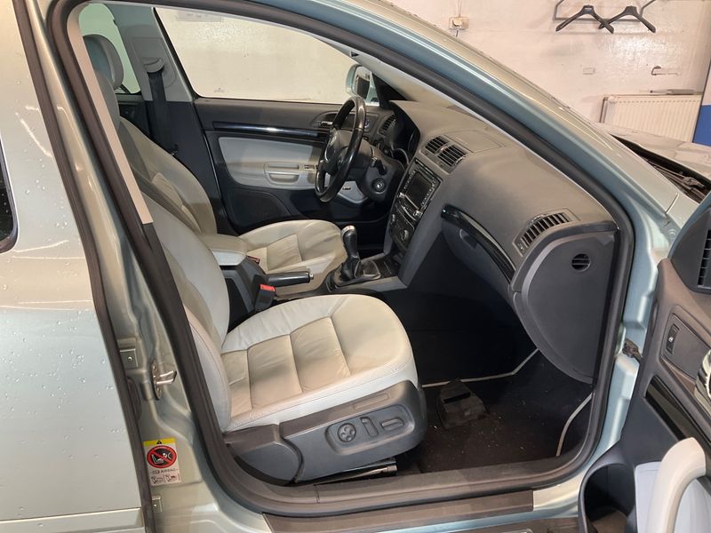 Skoda Octavia 1.8 TSI Laurin & Klement 4x4 — zdjęcie 3