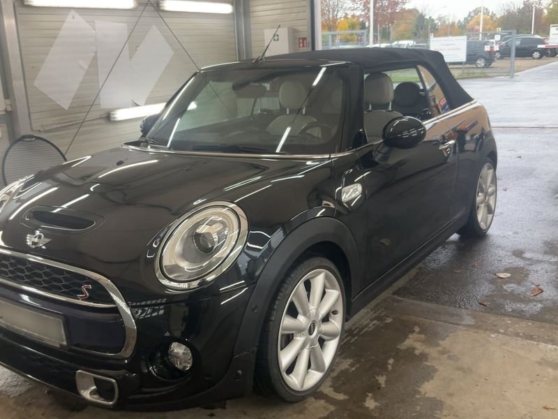 MINI Cabrio Cooper S — zdjęcie 1