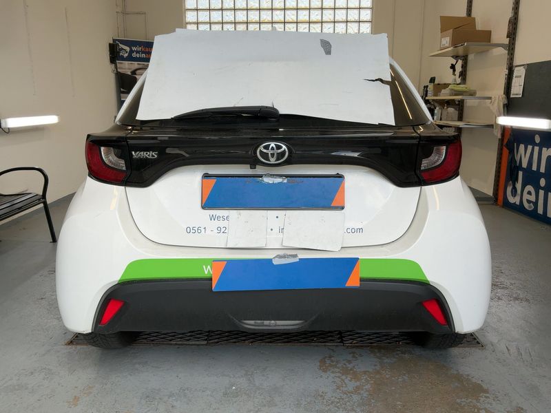 Toyota Yaris 1.0 Comfort — zdjęcie 10