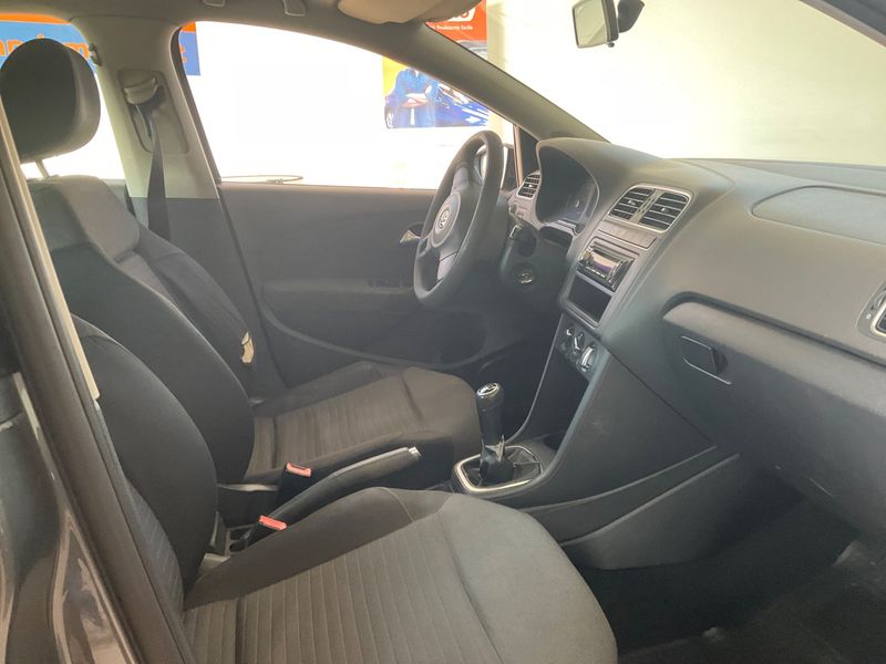 Volkswagen Polo 1.4 FSI Comfortline — zdjęcie 3