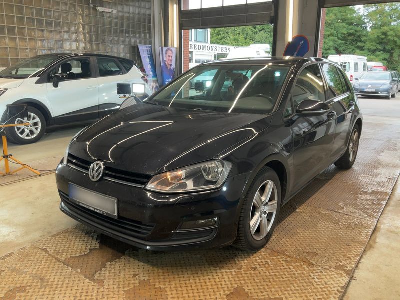 Volkswagen Golf VII 1.2 TSI Comfortline BlueMotion Tech — zdjęcie 1
