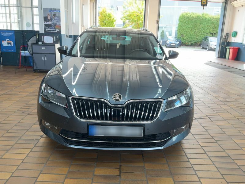 Skoda Superb 2.0 TDI Style — zdjęcie 9