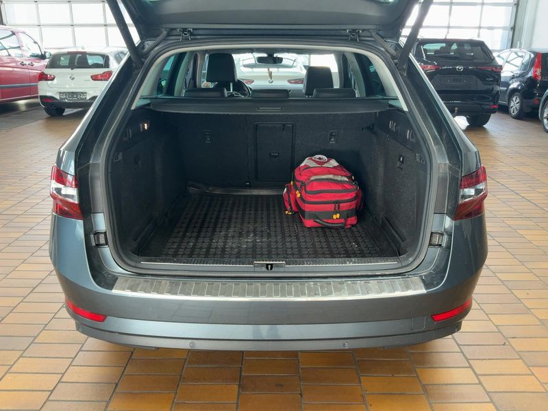 Skoda Superb 2.0 TDI Style — zdjęcie 10
