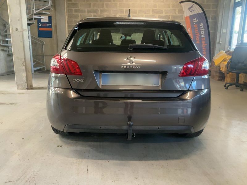 Peugeot 308 1.6 e-HDi Allure — zdjęcie 5