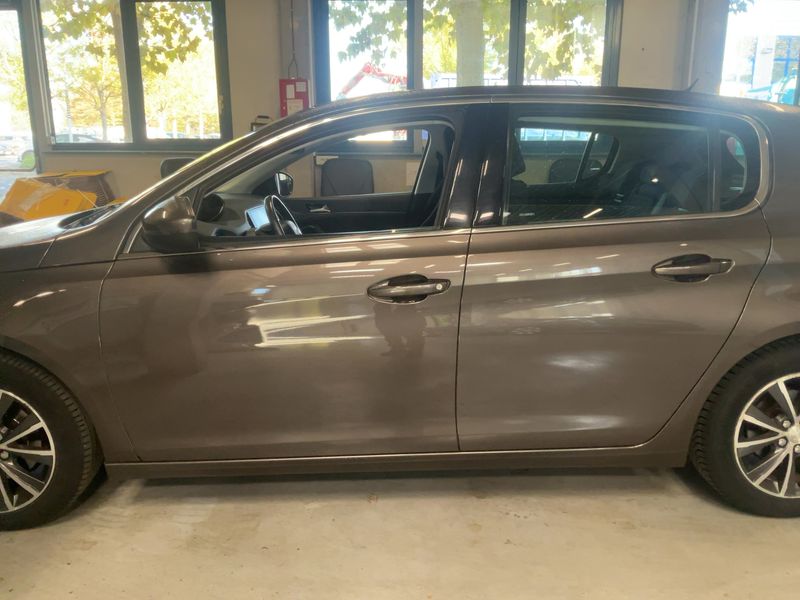Peugeot 308 1.6 e-HDi Allure — zdjęcie 4