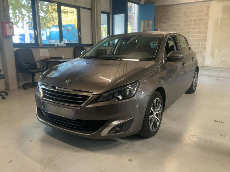 Peugeot 308 1.6 e-HDi Allure
