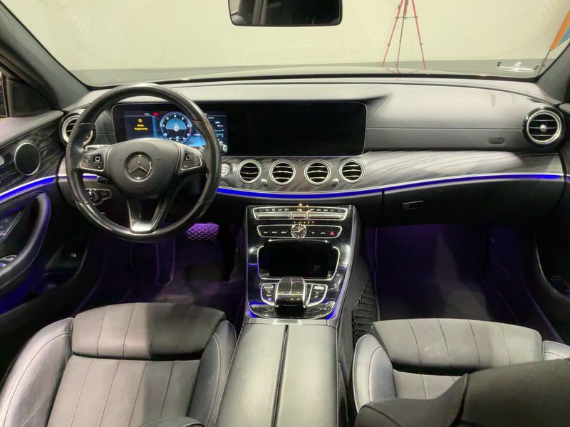Mercedes-Benz E-Klasse E 200 d T Avantgarde — zdjęcie 12
