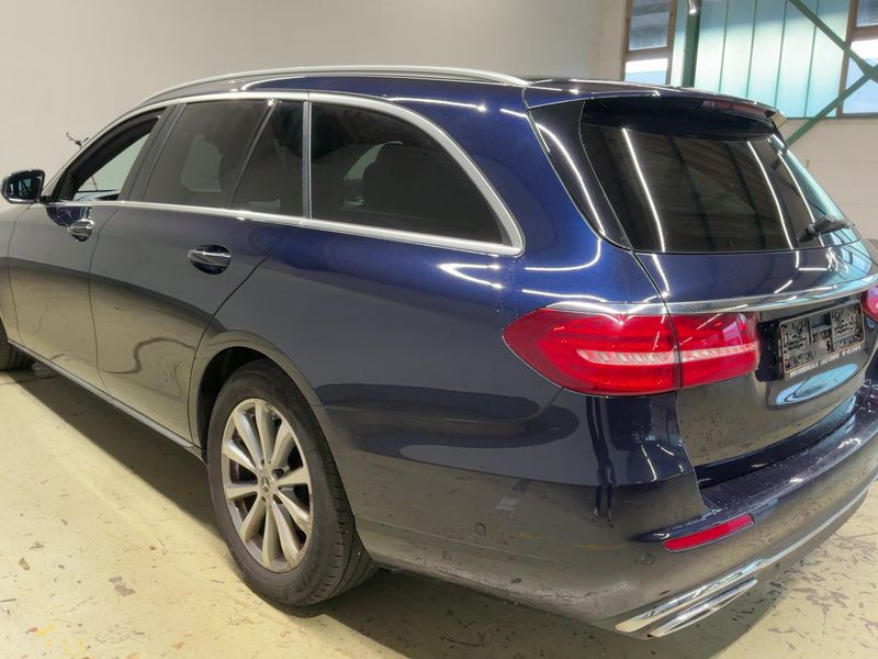 Mercedes-Benz E-Klasse E 200 d T Avantgarde — zdjęcie 3