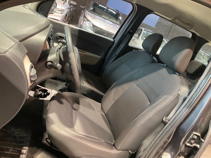 Dacia Lodgy 1.5 dCi Laureate — zdjęcie 30