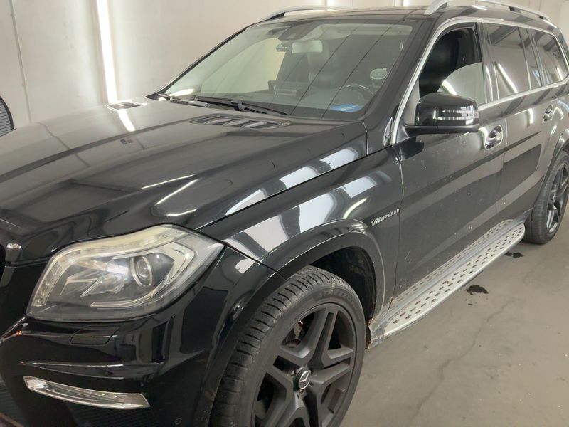 Mercedes-Benz GL-Klasse GL 500 4Matic BlueEfficiency — zdjęcie 2