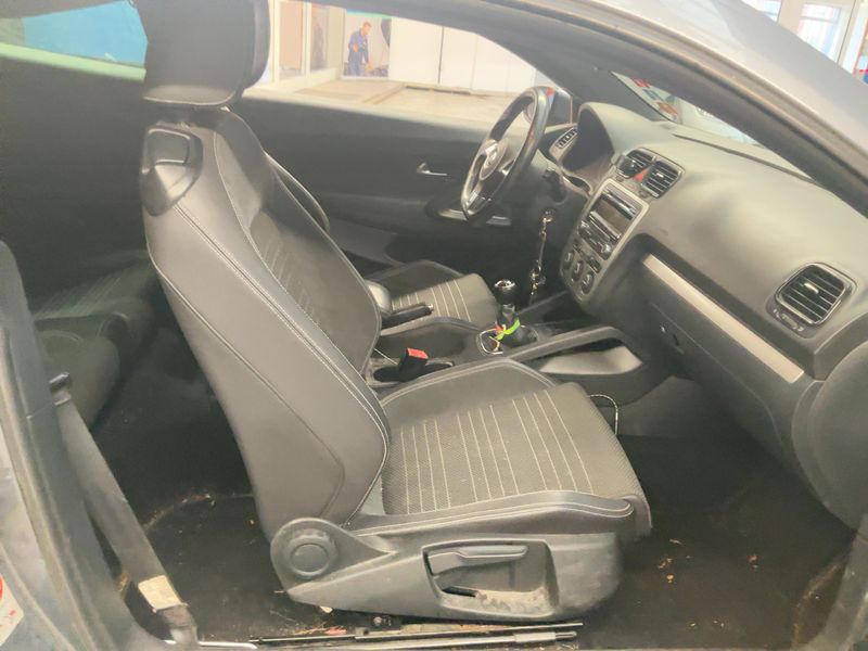 Volkswagen Scirocco 1.4 TSI — zdjęcie 11