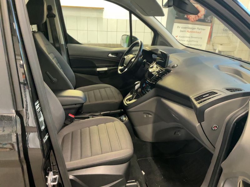 Ford Grand Tourneo Connect 1.5 TDCi EcoBlue Titanium — zdjęcie 11