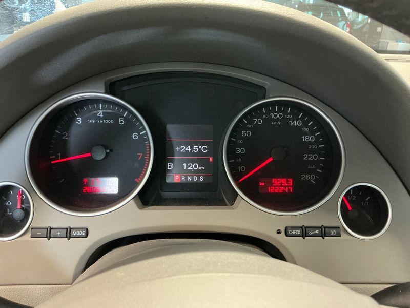 Audi A4 1.8 Turbo — zdjęcie 13