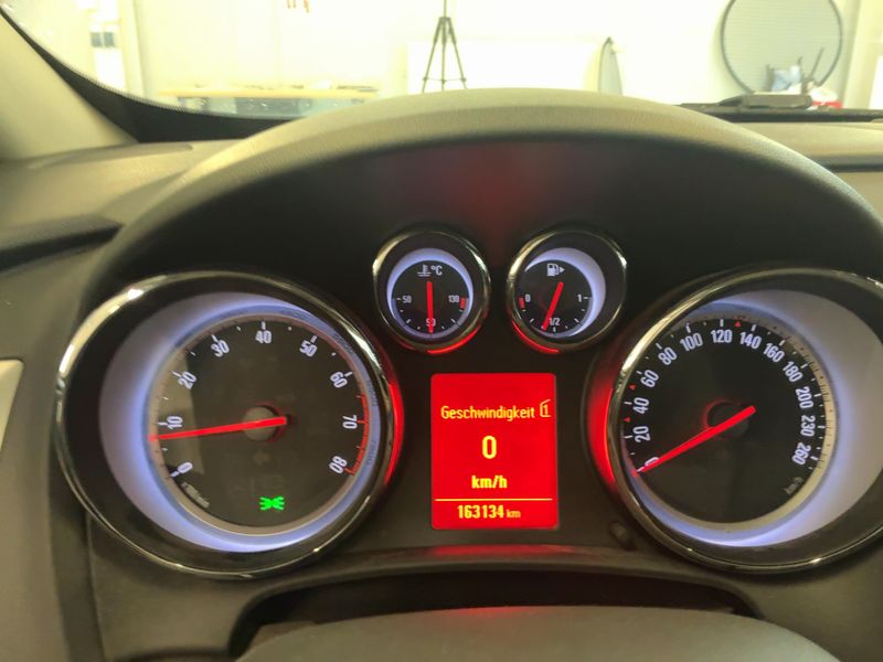 Opel Astra GTC 1.6 Turbo Innovation — zdjęcie 4
