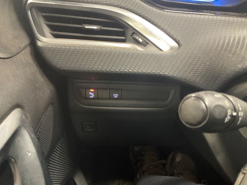 Peugeot 2008 1.2 PureTech Crossway — zdjęcie 8