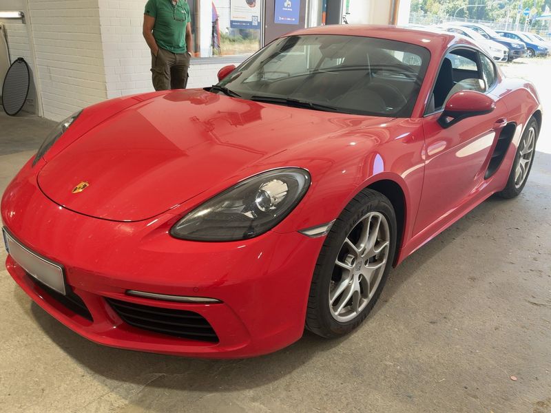 Porsche 718 Cayman 2.0 — zdjęcie 1