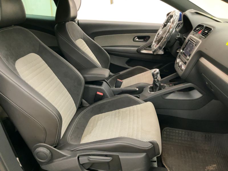 Volkswagen Scirocco 1.4 TSI BlueMotion Tech — zdjęcie 11