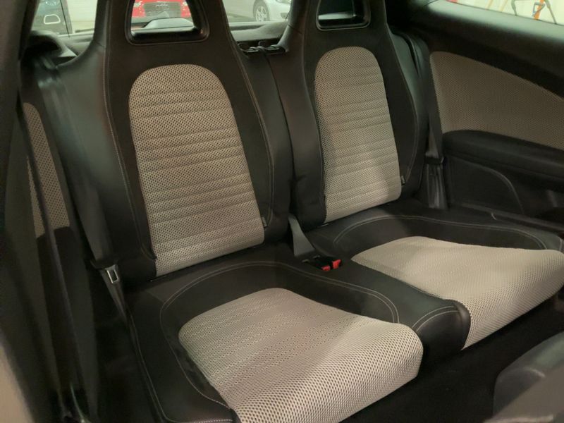 Volkswagen Scirocco 1.4 TSI BlueMotion Tech — zdjęcie 14