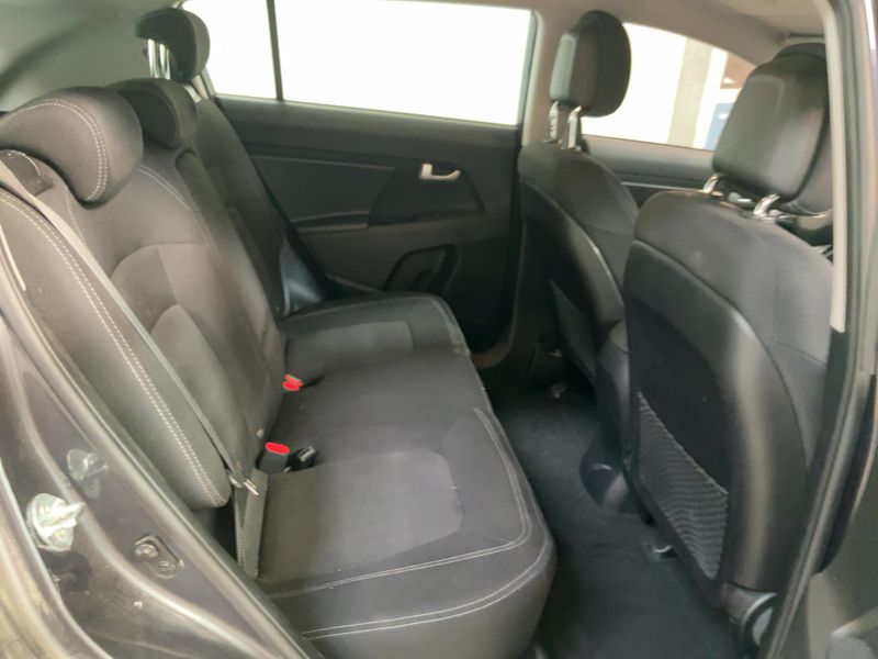 Kia Sportage 1.7 CRDi Active 2WD — zdjęcie 14