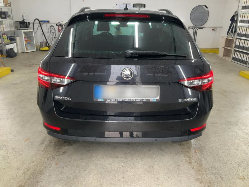 Skoda Superb 2.0 TDI Ambition — zdjęcie 5