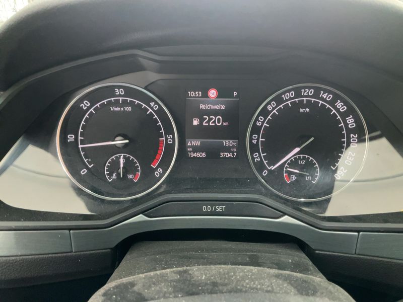 Skoda Superb 2.0 TDI Ambition — zdjęcie 13