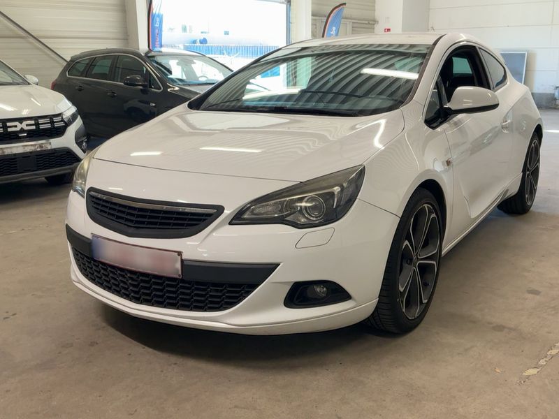 Opel Astra GTC 1.4 Turbo Innovation