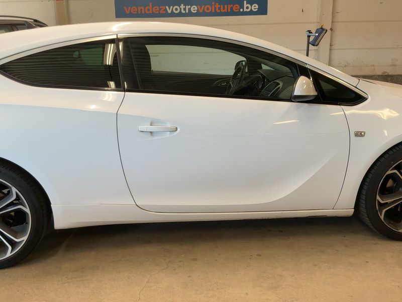 Opel Astra GTC 1.4 Turbo Innovation — zdjęcie 7