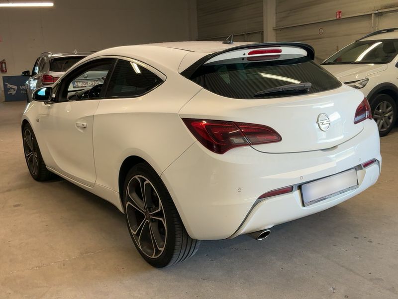 Opel Astra GTC 1.4 Turbo Innovation — zdjęcie 3