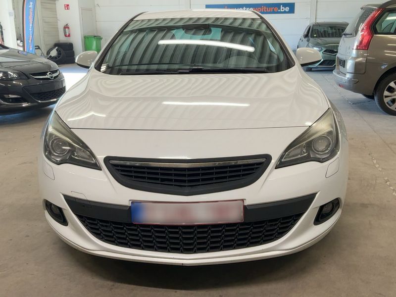Opel Astra GTC 1.4 Turbo Innovation — zdjęcie 9