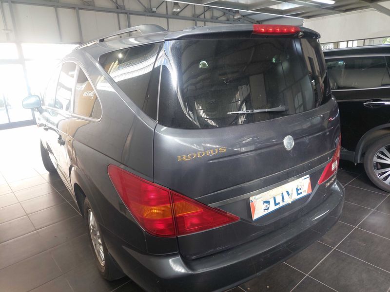 Ssangyong Rodius 270 Xdi Limited — zdjęcie 3