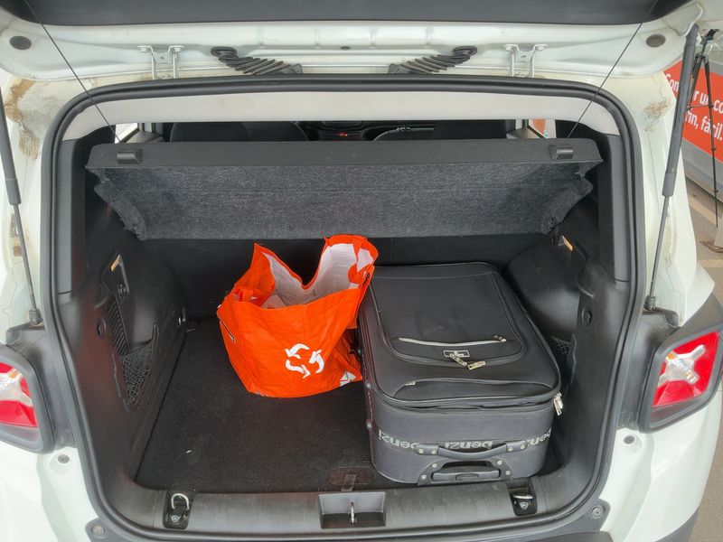 Jeep Renegade 1.6 M-Jet Sport FWD — zdjęcie 10