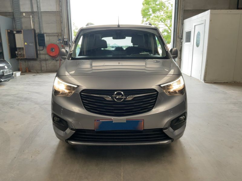 Opel Combo Life 1.2 Turbo Edition — zdjęcie 9