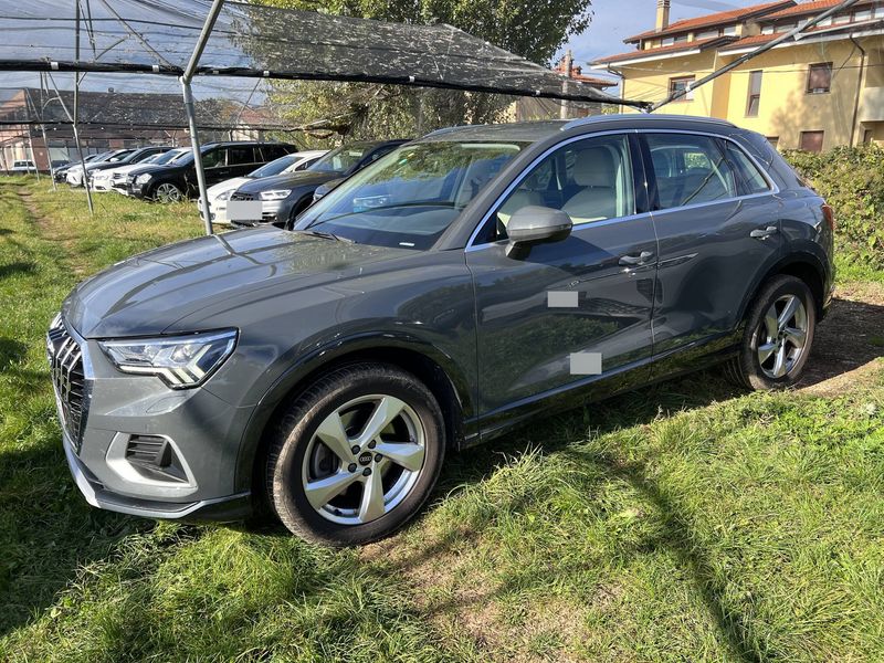Audi Q3 40 TDI quattro Advanced — zdjęcie 2