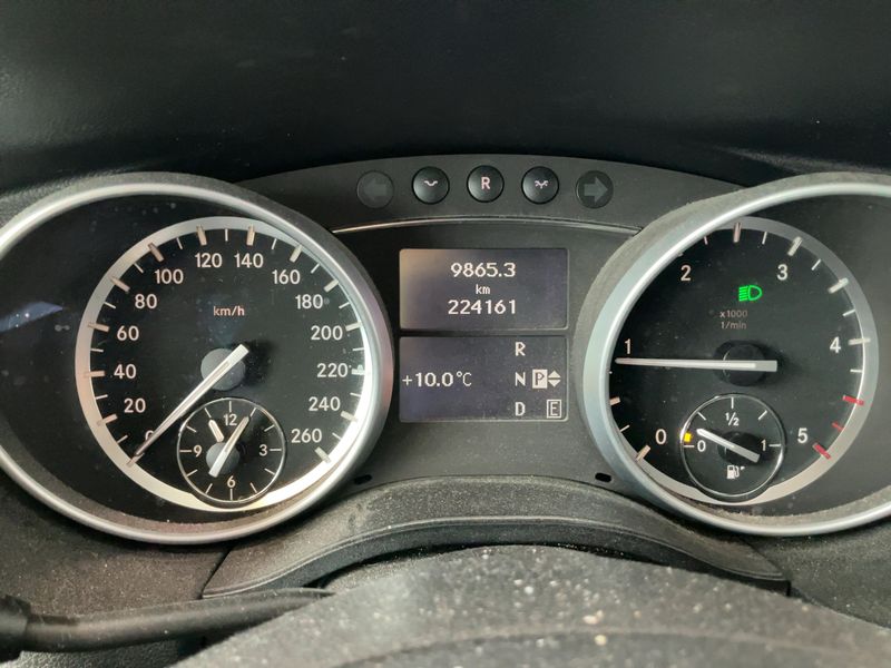 Mercedes-Benz R-Klasse R 300 CDI BlueEfficiency — zdjęcie 13