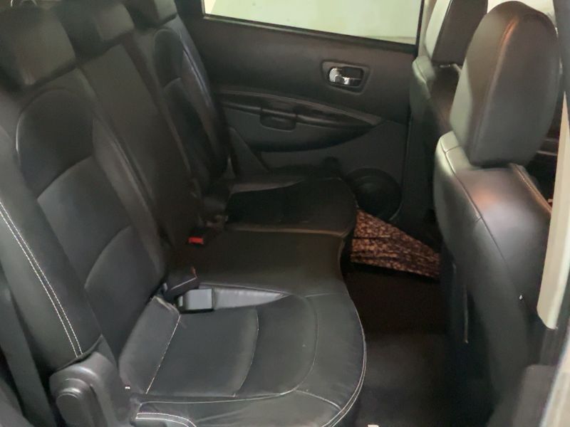 Nissan Qashqai+2 2.0 dCi Tekna 4x4 — zdjęcie 14