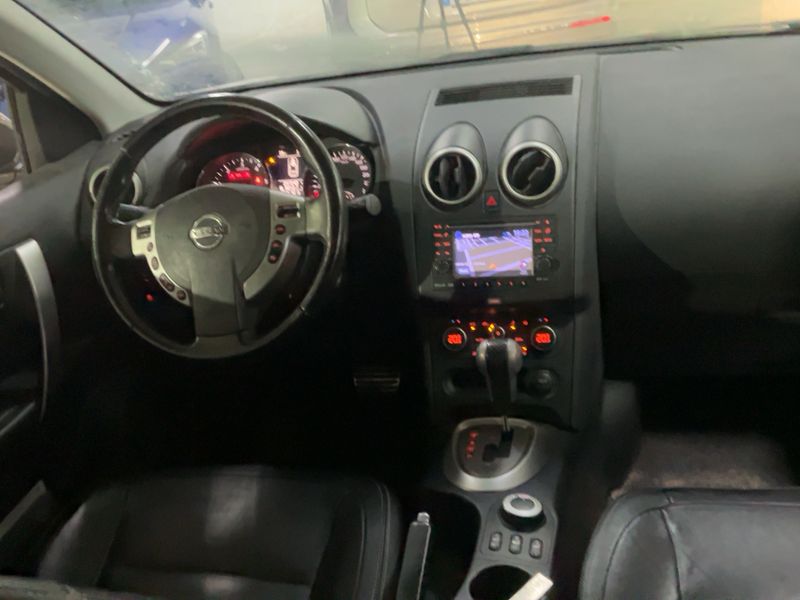 Nissan Qashqai+2 2.0 dCi Tekna 4x4 — zdjęcie 12