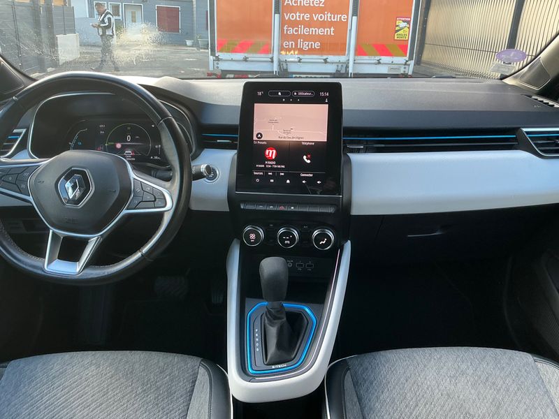 Renault Clio 1.6 Hybrid E-Tech Premiere Edition — zdjęcie 12