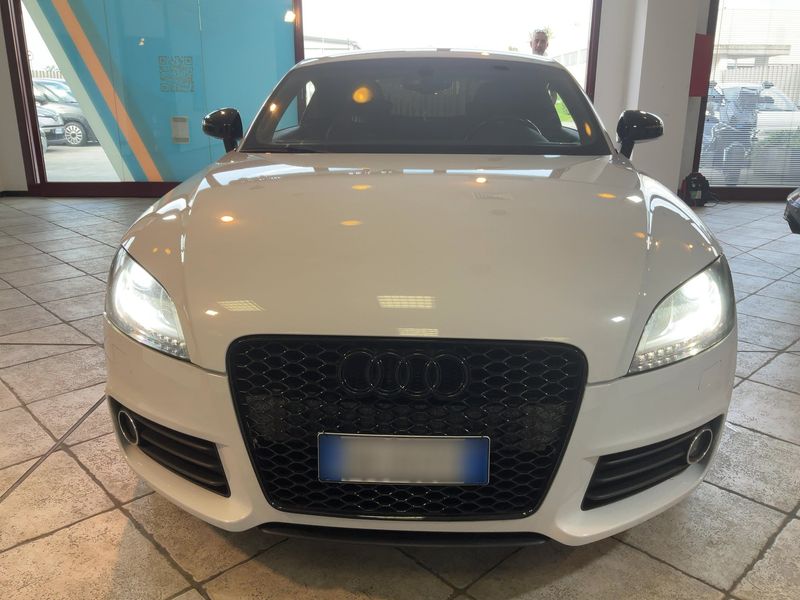 Audi TT 2.0 TDI quattro Coupe — zdjęcie 9