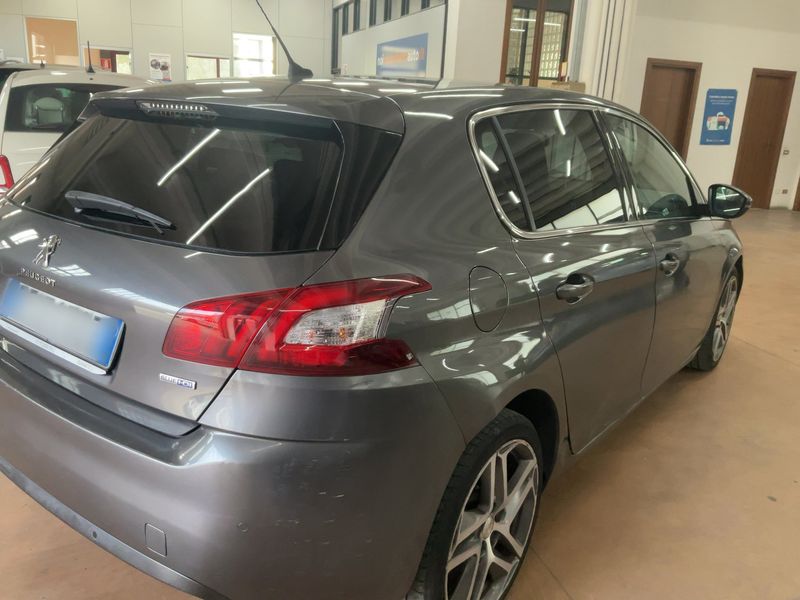 Peugeot 308 1.6 Blue-HDi Allure — zdjęcie 6