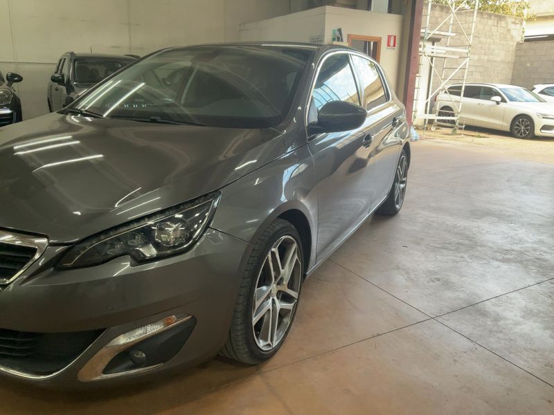 Peugeot 308 1.6 Blue-HDi Allure — zdjęcie 2