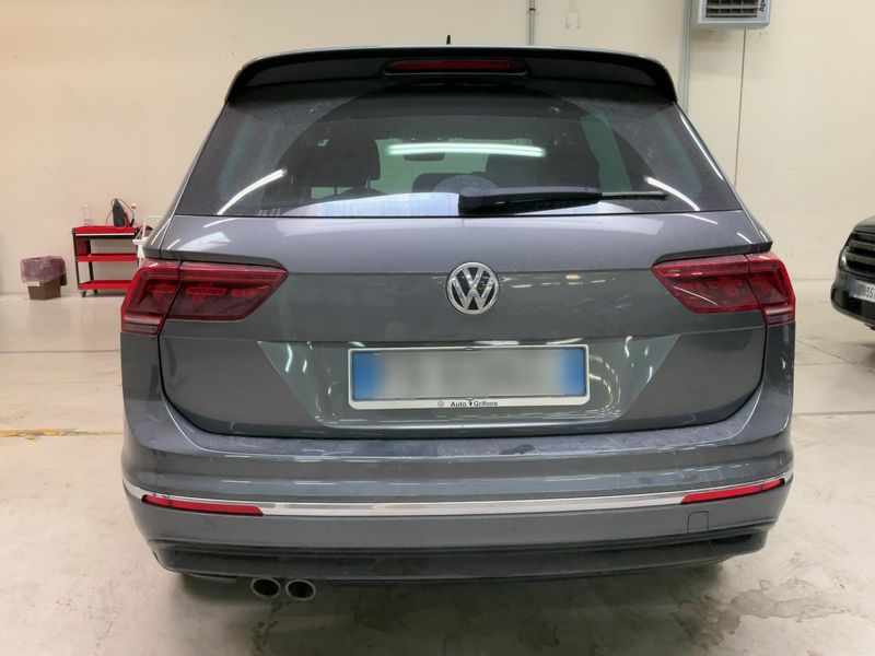 Volkswagen Tiguan 2.0 TDI Sport 4Motion BlueMotion Tech — zdjęcie 5