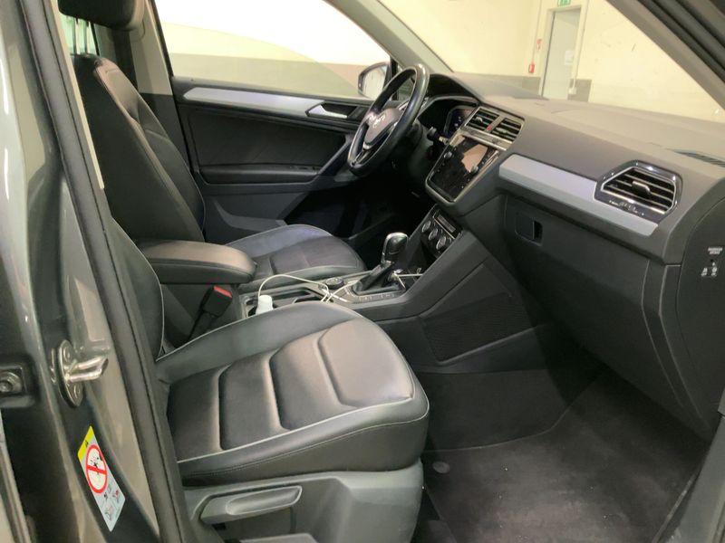 Volkswagen Tiguan 2.0 TDI Sport 4Motion BlueMotion Tech — zdjęcie 11