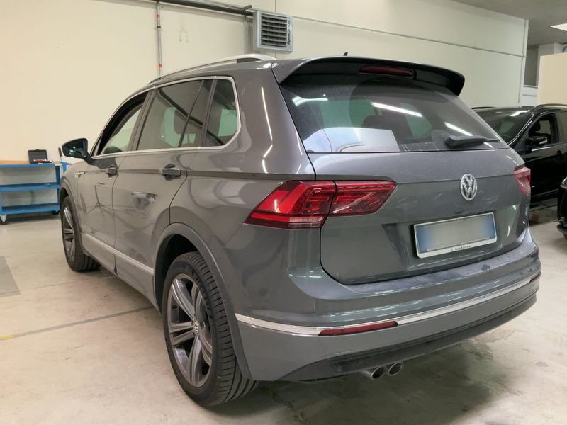 Volkswagen Tiguan 2.0 TDI Sport 4Motion BlueMotion Tech — zdjęcie 3