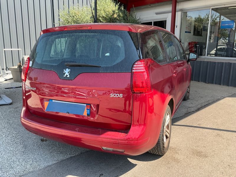 Peugeot 5008 1.6 HDi Confort Pack — zdjęcie 2