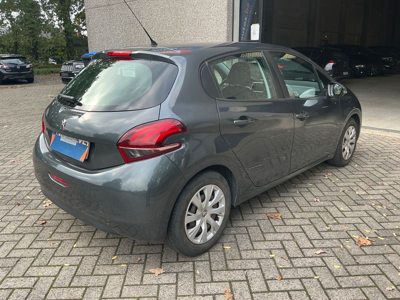 Peugeot 208 1.2 VTi Active — zdjęcie 2
