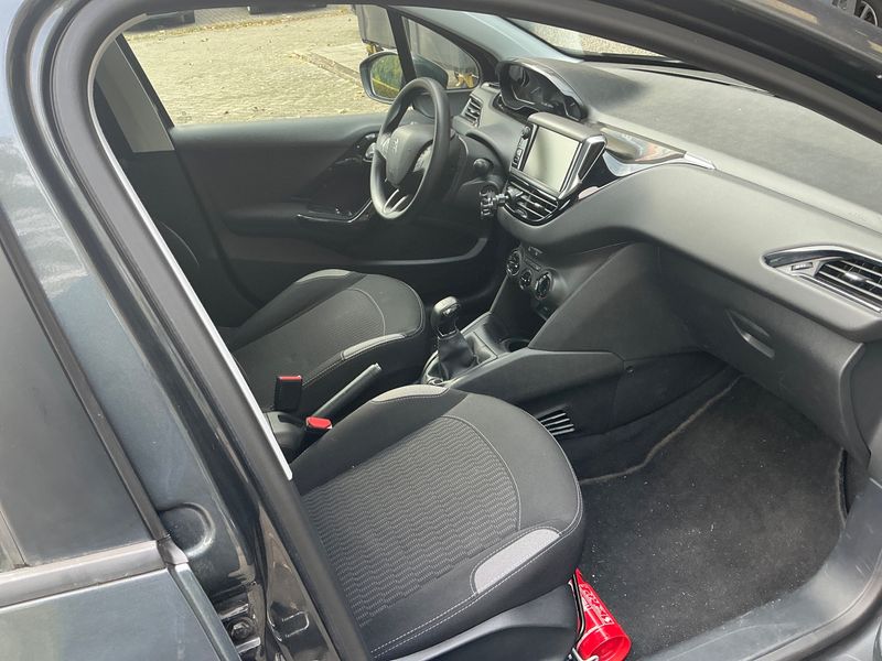 Peugeot 208 1.2 VTi Active — zdjęcie 3