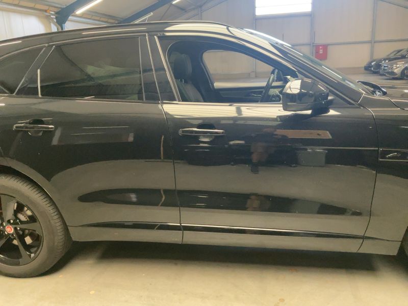 Jaguar F-Pace P400 Mild-Hybrid R-Dynamic Black AWD — zdjęcie 7